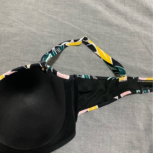 La Vie En Rose Bikini Top - Picture 2 of 3